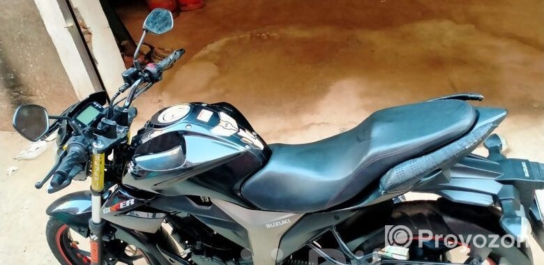 Suzuki Gixxer Monotone Black color 2023