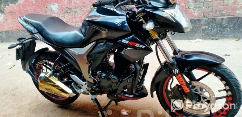Suzuki Gixxer Monotone Black color 2023