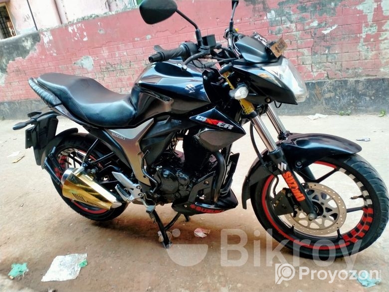 Suzuki Gixxer Monotone Black color 2023