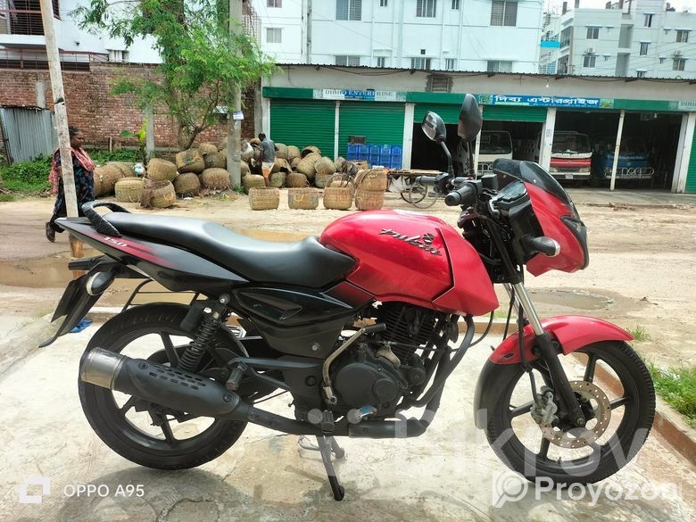 Bajaj Pulsar 150 2015