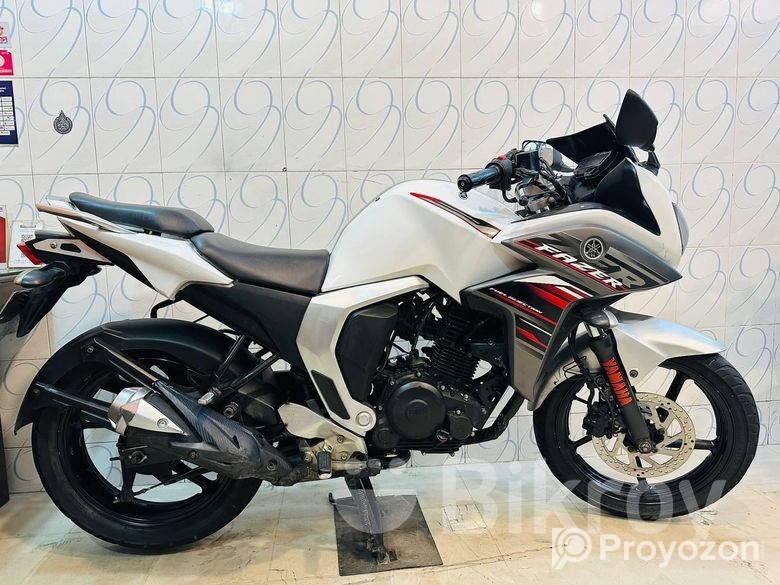 Yamaha Fazer 2017