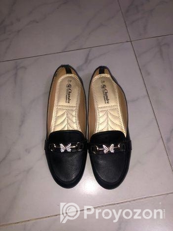 Ladies Shoe ‍Sell Hobe