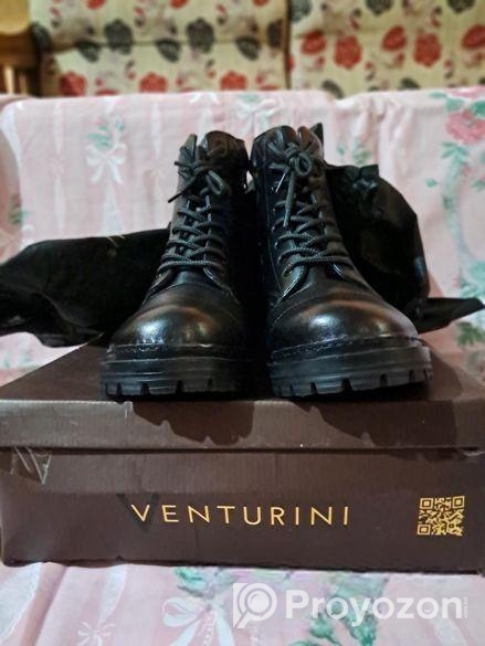 Venturni Biker/Chelsea Boots