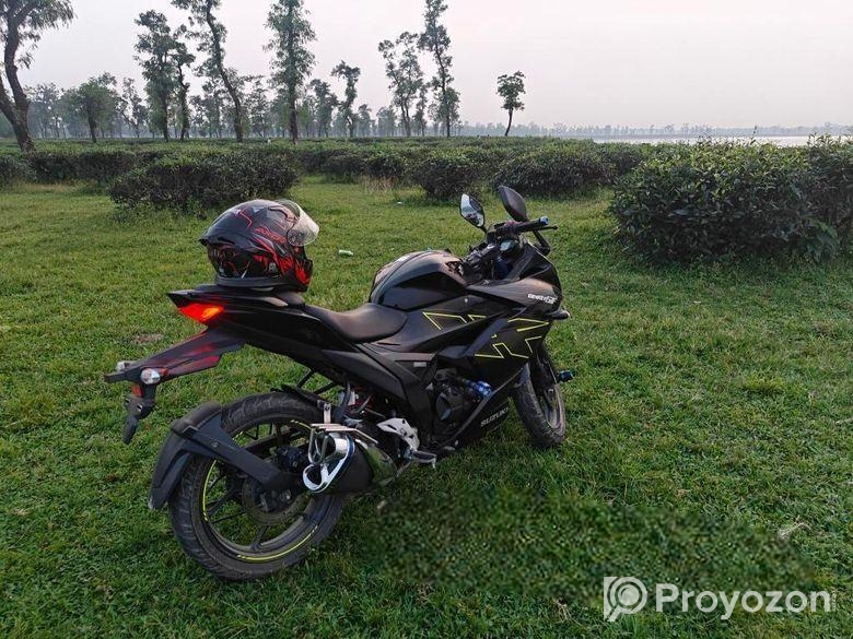 Suzuki Gixxer SF . 2023