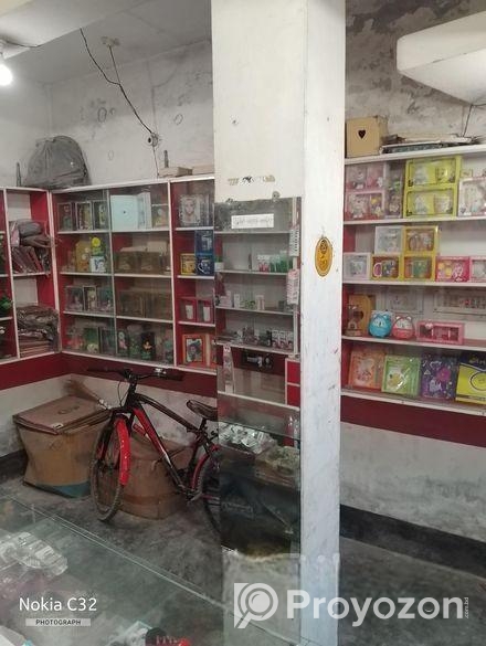 দোকানের ডেকারেশন বিক্রি করা হবে