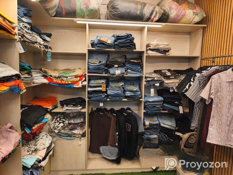 শোরুম এর র‍্যাক বিক্রয় হবে