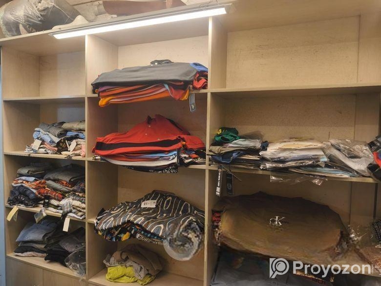 শোরুম এর র‍্যাক বিক্রয় হবে