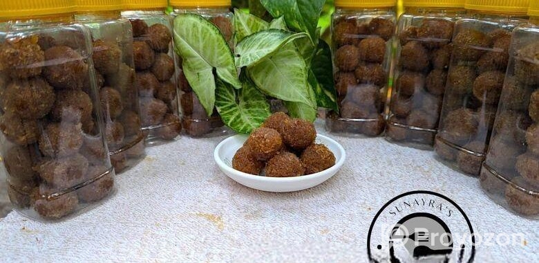 নারিকেল নাড়ু বিক্রি হবে