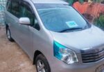 Toyota Noah 2014