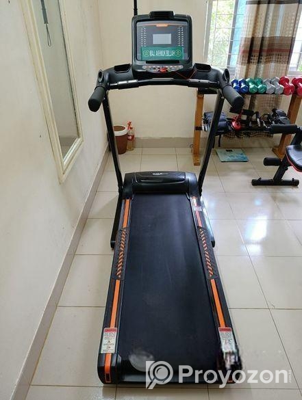 OMA Motorized trademill