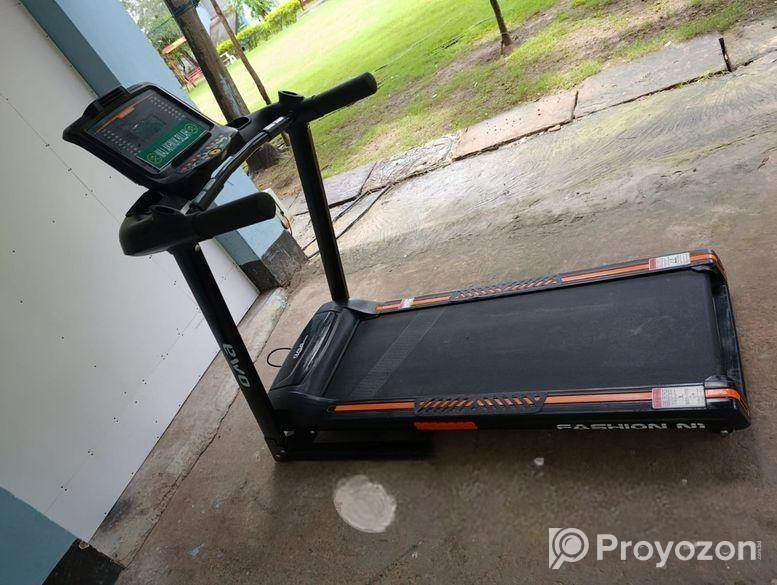 OMA Motorized trademill