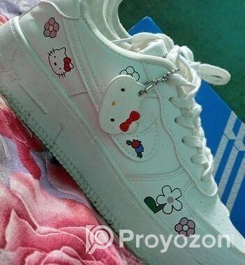 Ladies Shoe. reasonable price.