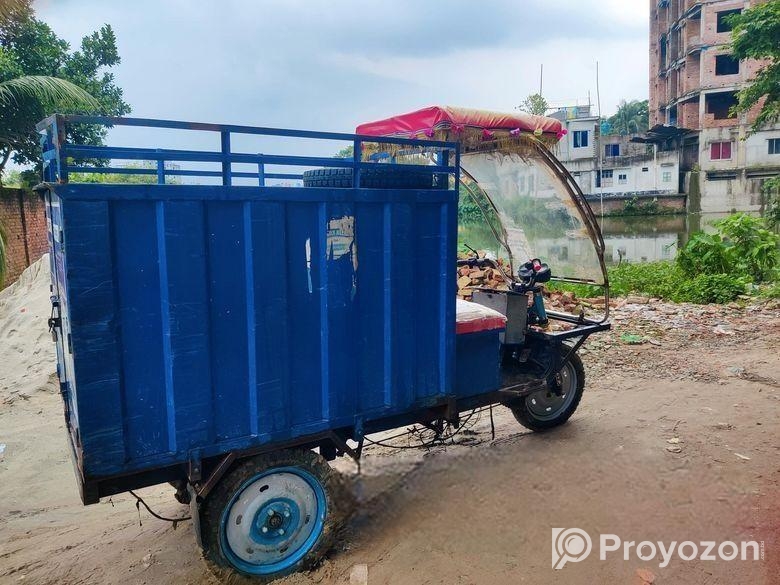 ৫ ব্যটারি চালিত অটো কাভার্ড ডেলিভারি ভ্যান