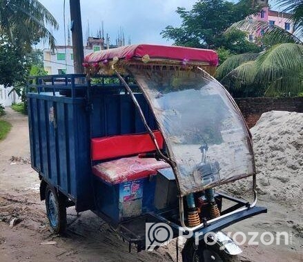 ৫ ব্যটারি চালিত অটো কাভার্ড ডেলিভারি ভ্যান