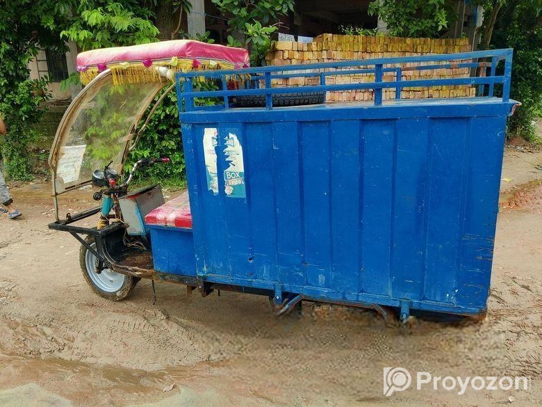 ৫ ব্যটারি চালিত অটো কাভার্ড ডেলিভারি ভ্যান