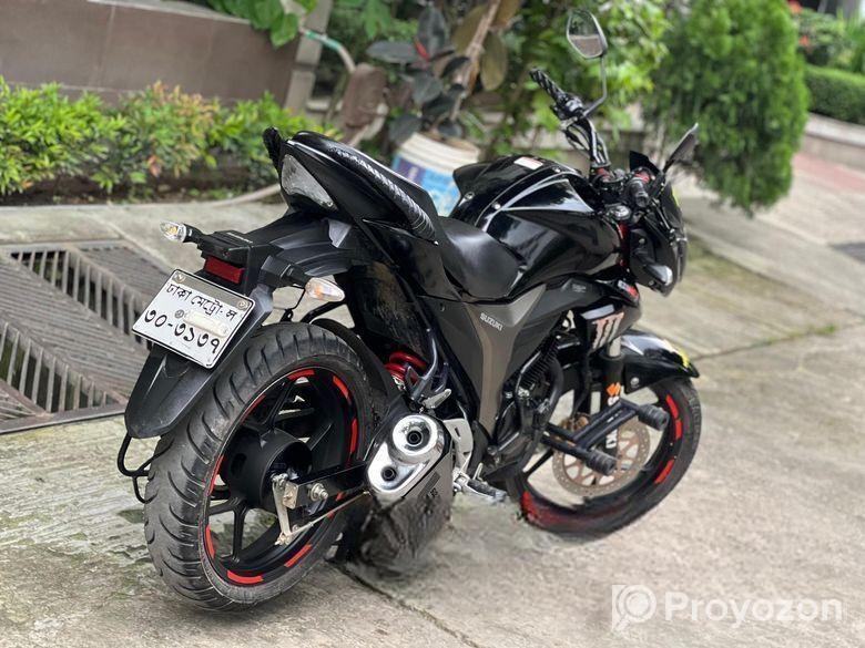 Suzuki Gixxer MONOTONE BLACK 2023
