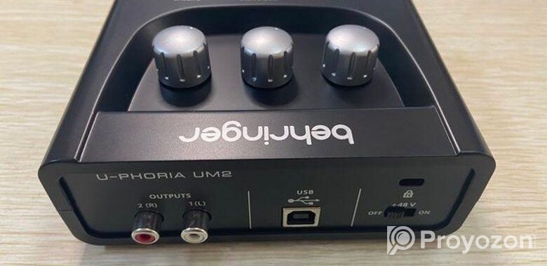 Behringer U-PHORIA UM2 Audio Interface