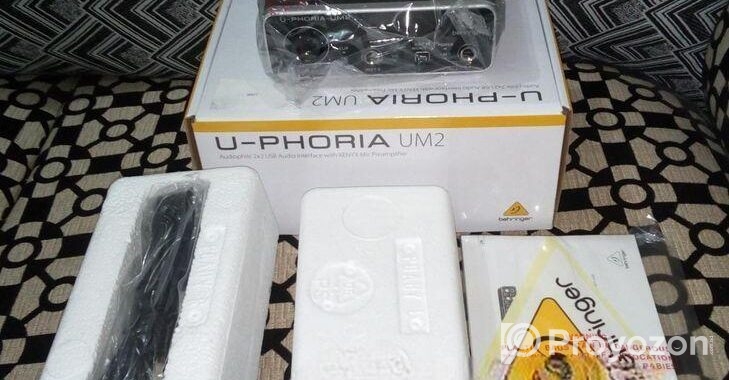 Behringer U-PHORIA UM2 Audio Interface