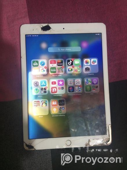 Apple i phone pad (Used)