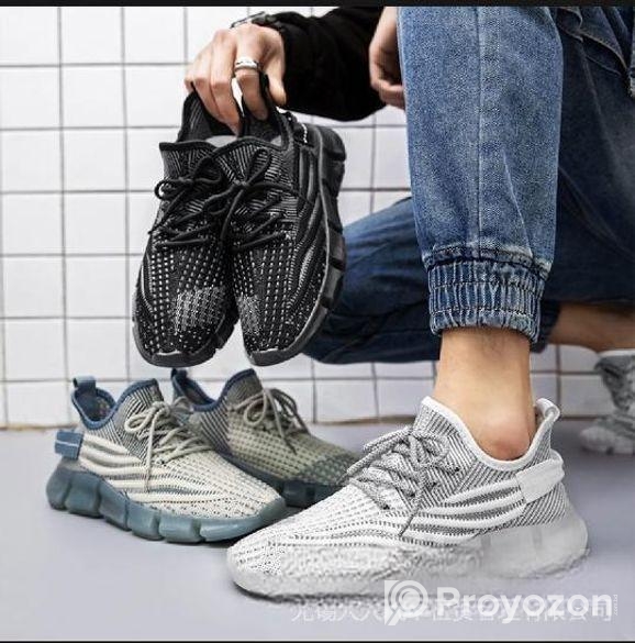 Men’s Denim Blue Flyknit Sneakers