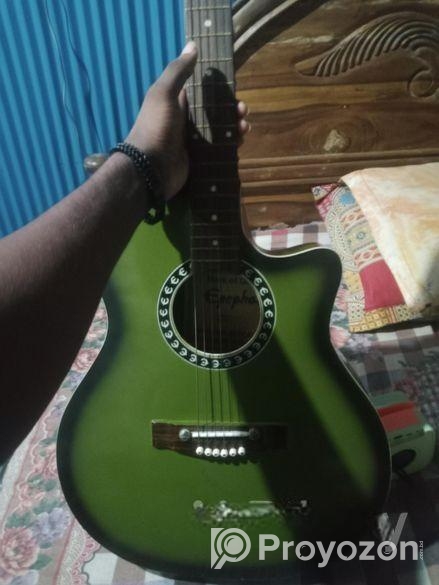 গিটারটি বিক্রি করা হবে