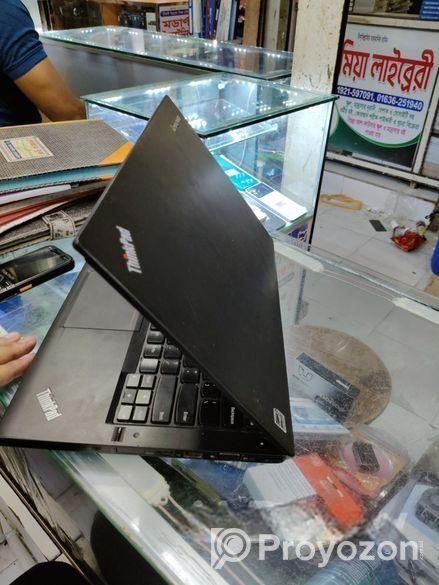 Lenovo i5 ram8gb ssd256gb