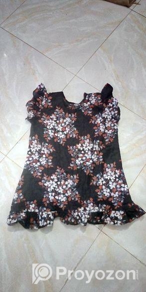 ফ্রক মেয়ে দের জন্য