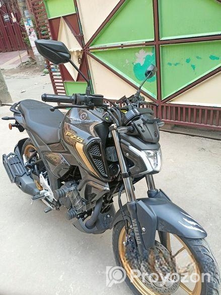 Yamaha FZS Version 4 2025