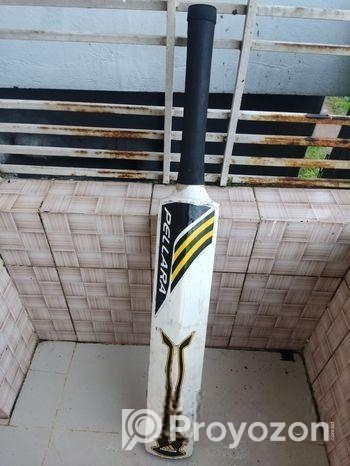 ক্রিকেট বেট বিক্রয় হবে