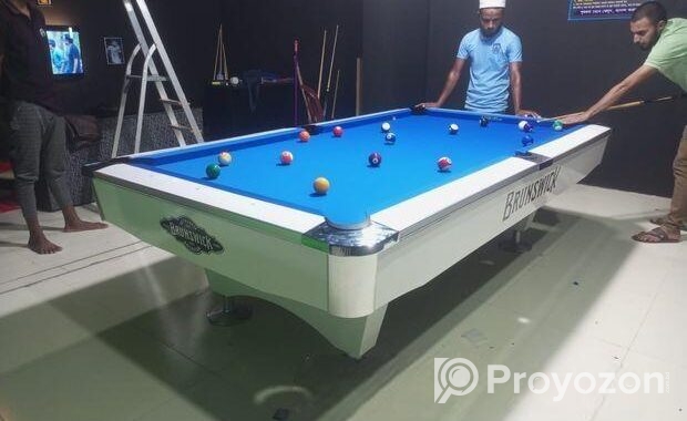 Bruwnsik pool table