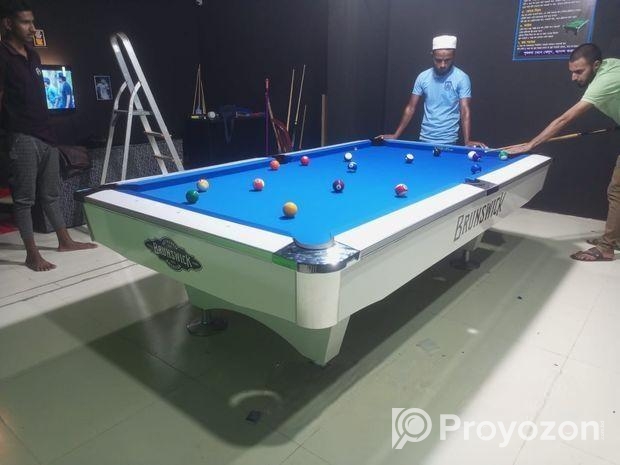 Bruwnsik pool table