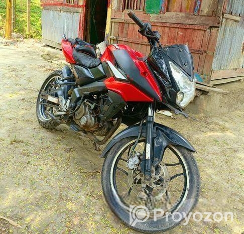 Bajaj Pulsar AS . 2016