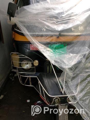 গাড়িটি বিক্রি করা হবে।