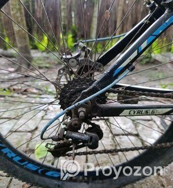 Cyrus(g) Bicycle