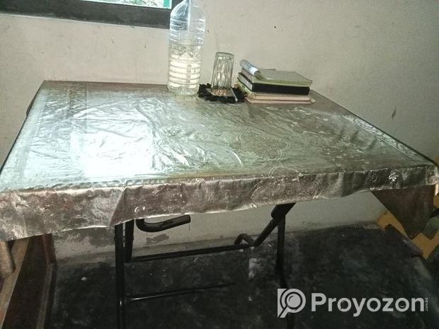 পড়ার টেবিল বিক্রি করব