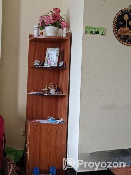 একটি কর্নার সেলফ