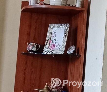 একটি কর্নার সেলফ