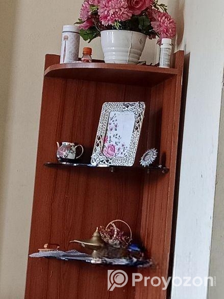 একটি কর্নার সেলফ