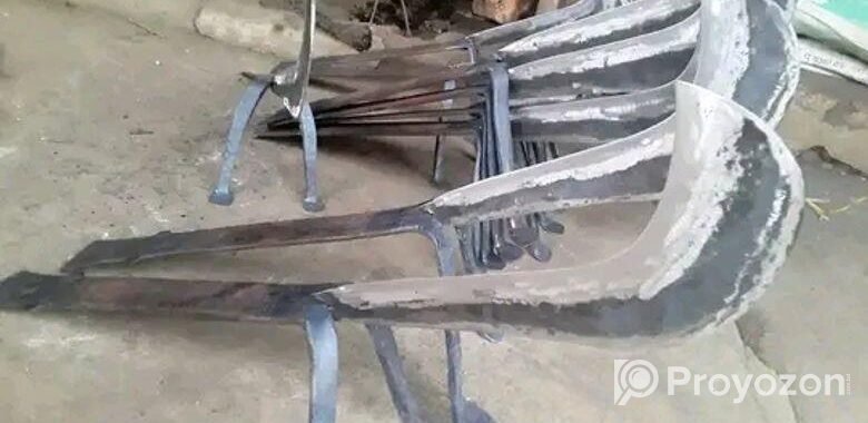 ইস্পাতের ধারালো বটি বা দা