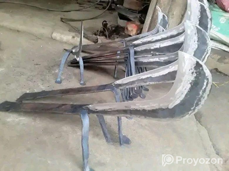 ইস্পাতের ধারালো বটি বা দা