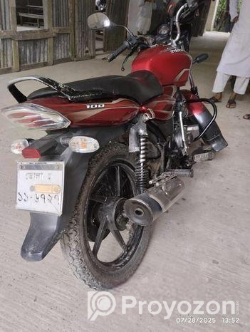 Bajaj Discover 100 . 2017