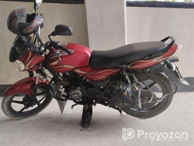 Bajaj Discover 100 . 2017