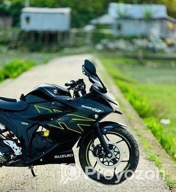 Suzuki Gixxer SF . 2025