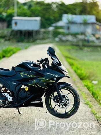 Suzuki Gixxer SF . 2025