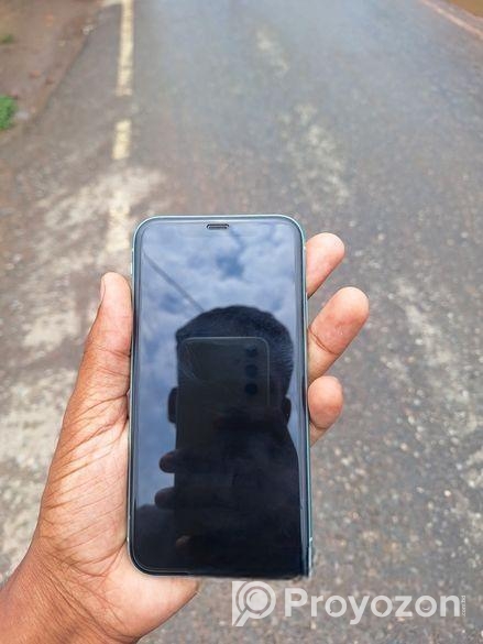 Apple iPhone 11 . (Used)