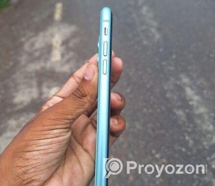 Apple iPhone 11 . (Used)
