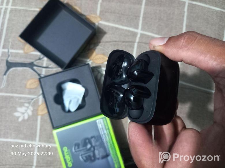 ট্রাস্ট কন্ট্রোল ব্লুটুথ হেটফোন