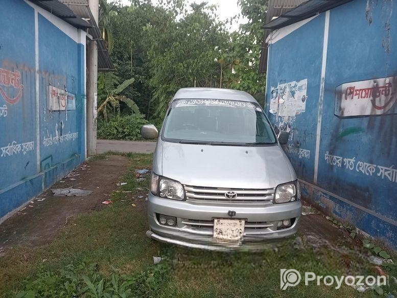 Toyota Noah kr42 2008