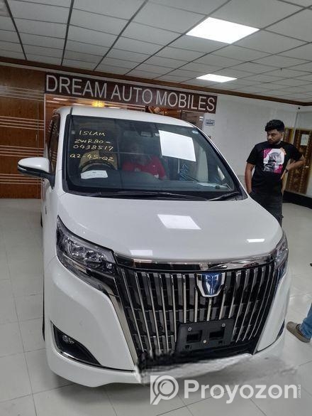 Toyota Esquire . 2020