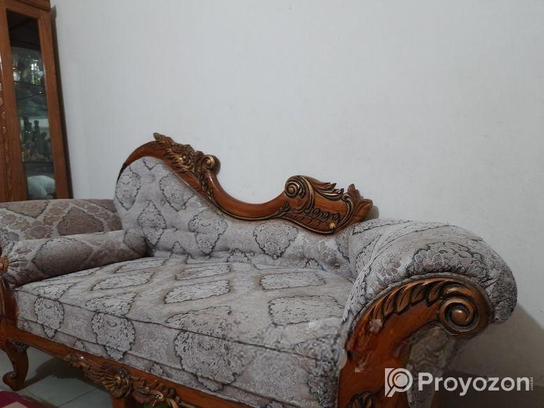Divan sofa Sell Post